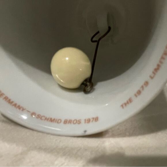 SisterBertaHummel Mothers Day 1979 Porcelain Bell Limited Edition Vintage Schmid - Picture 6 of 16